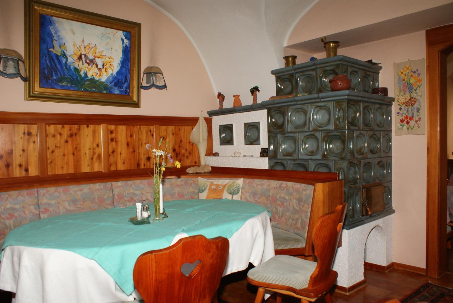 Fruehstueckspension "Schlosswirt" Ossiach Exteriör bild