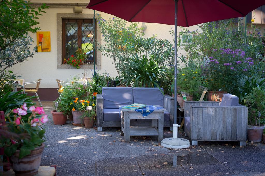 Fruehstueckspension "Schlosswirt" Ossiach Exteriör bild